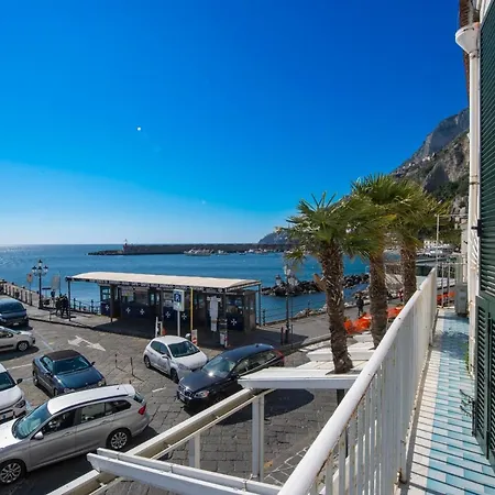 Lu Penniell Amalfi